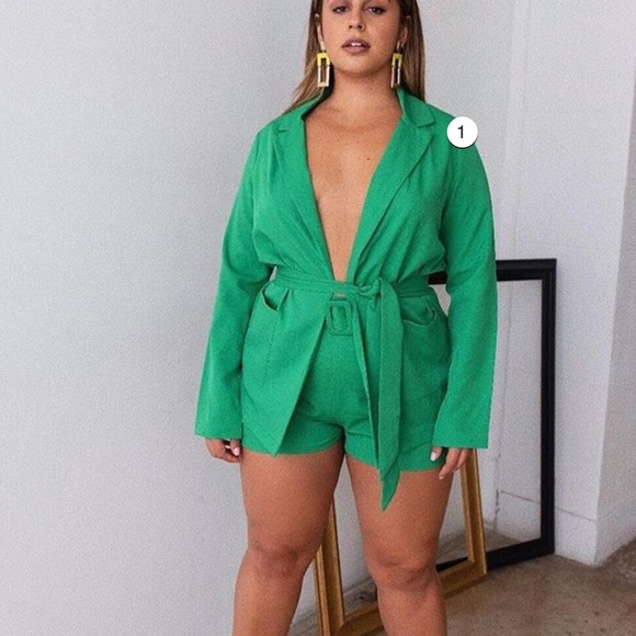 Green Suit and shorts set - Picture 2 of 2